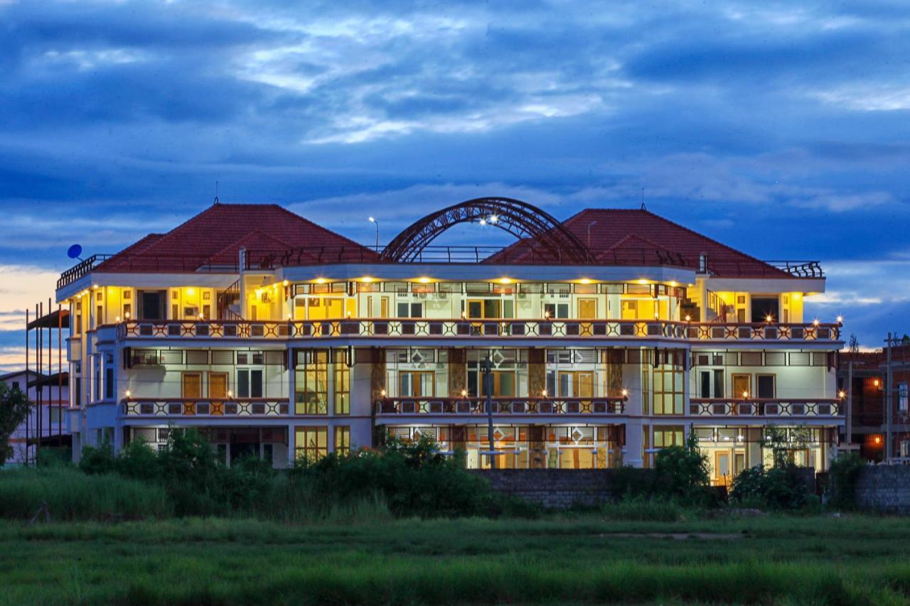 Five One Star Hotel Nyaungshwe Township Exterior photo