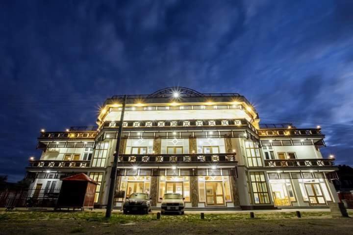 Five One Star Hotel Nyaungshwe Township Exterior photo