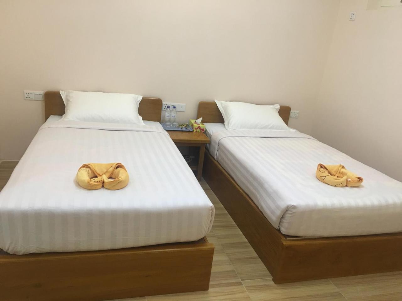 Five One Star Hotel Nyaungshwe Township Exterior photo